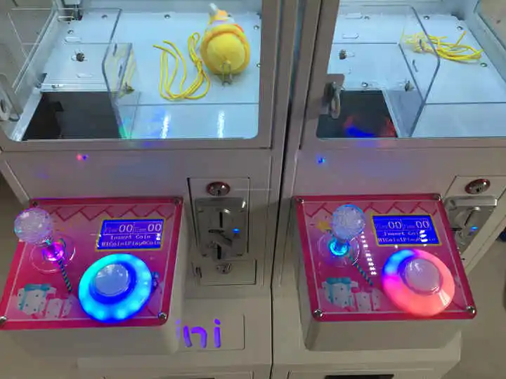 Mini-Münzbetriebener Mega Klei – Arcade Toy Claw Vending Machine Bewertung und Preis